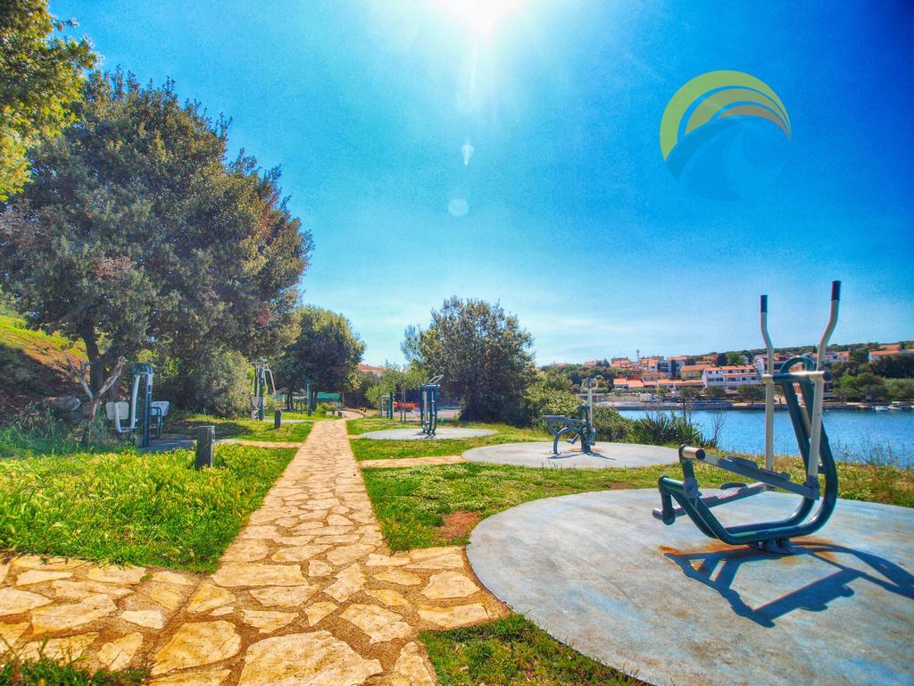 Apartments By The Sea 750 Pjescana Uvala Exteriör bild